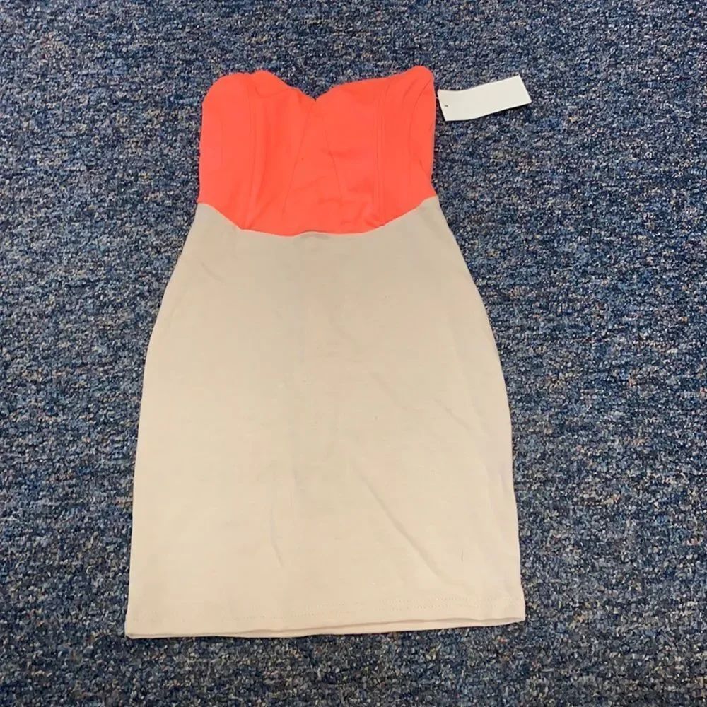 Tobi Colorblock Strapless Mini Dress sz. XXS NWT